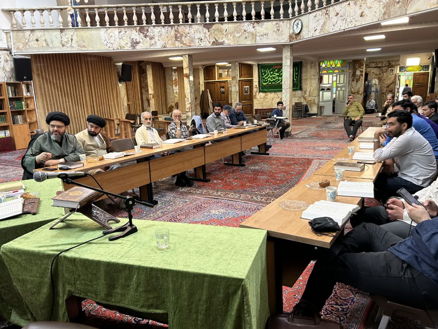 محفل انس با قرآن با حضور استاد سعیدیان در مسجد فرشته